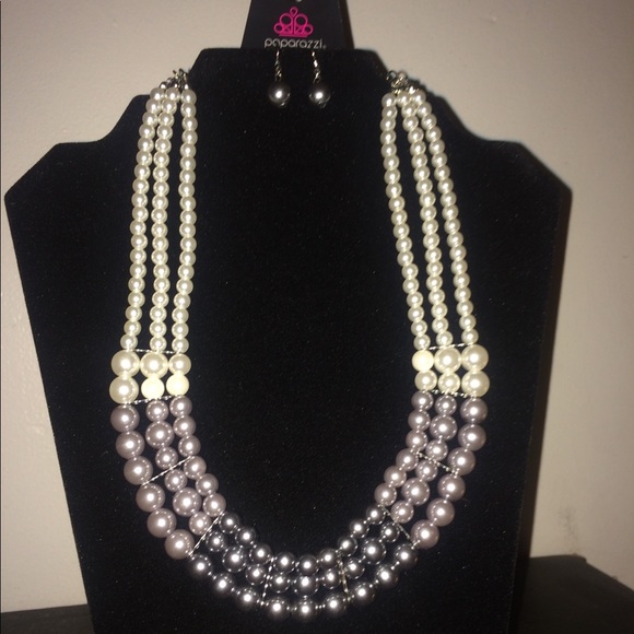 3 toned pearl necklace with pearl earrings - Picture 1 of 1